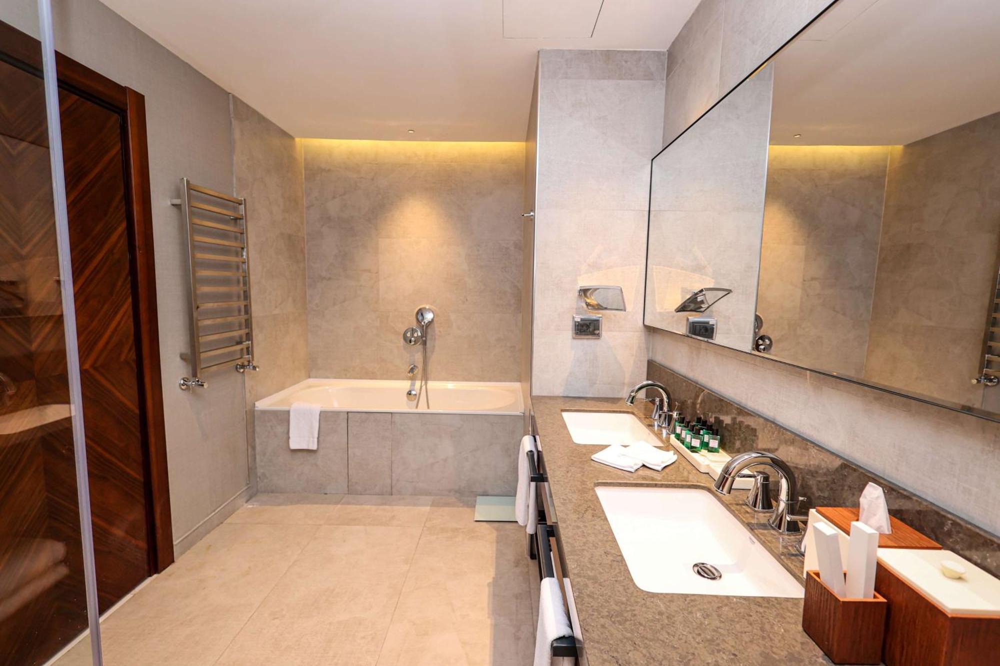 Hilton Garden Inn Samarkand Afrosiyob Екстериор снимка